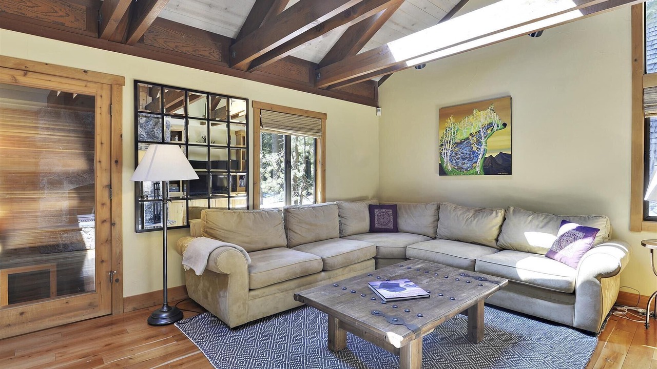 Photo of Livingroom in Alpine Meadows