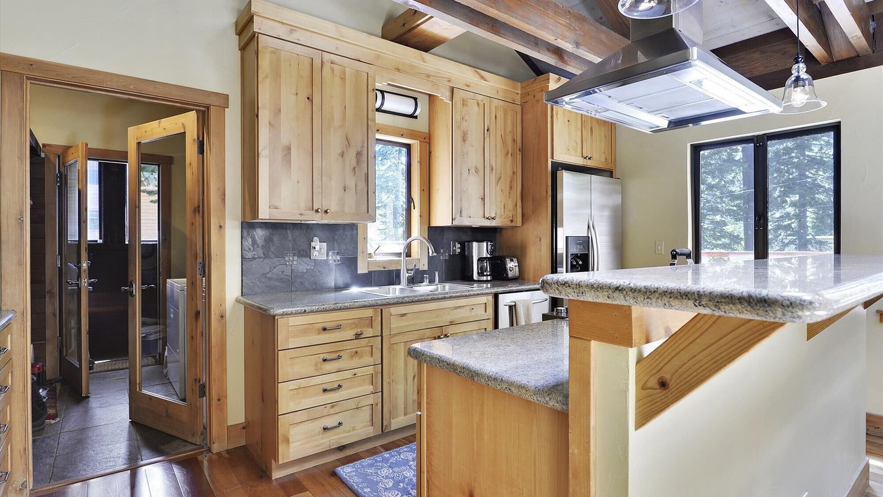 Photo of Kitchen in Alpine Meadows