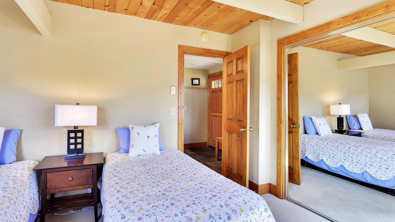 Photo of Bedroom in Alpine Meadows