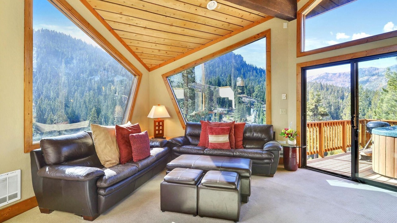 Photo of Livingroom in Alpine Meadows
