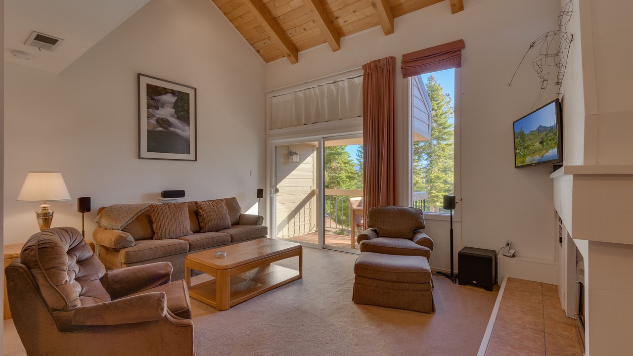 Photo of Livingroom in Carnelian Woods