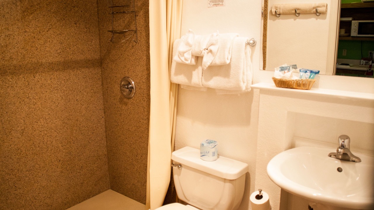 Photo of Bathroom in Lakeside Park