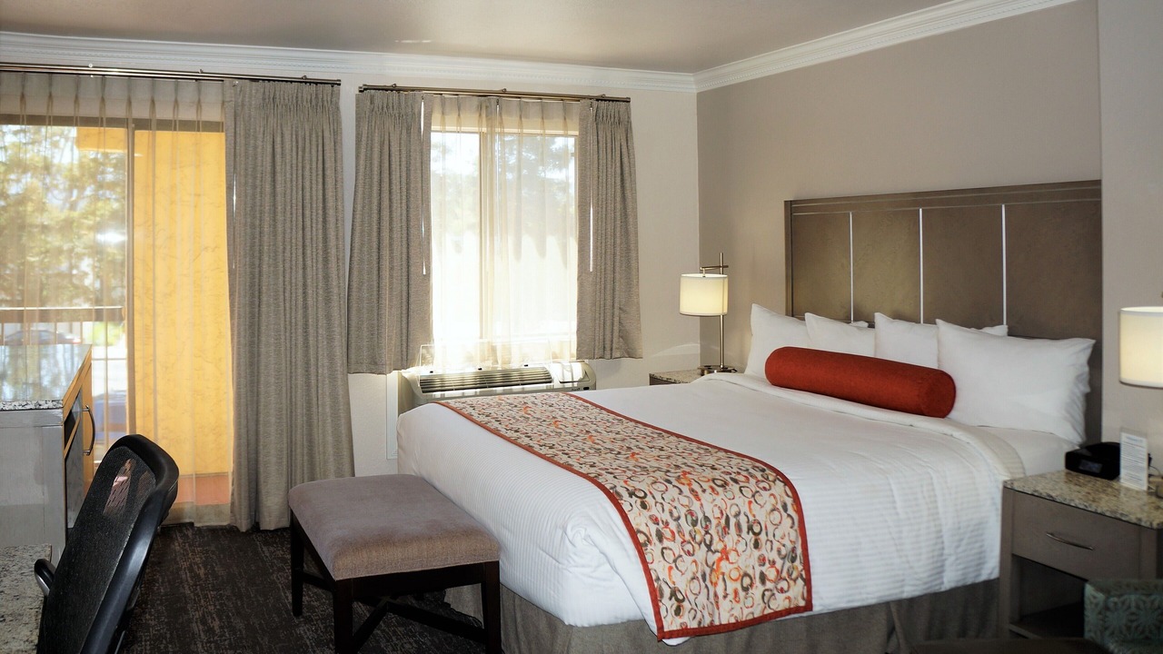 Photo of Bedroom in Old Mountain View