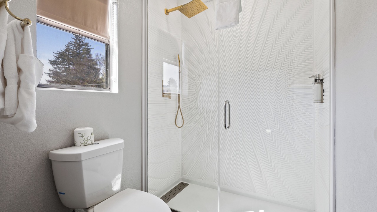 Photo of Bathroom in Old Mountain View