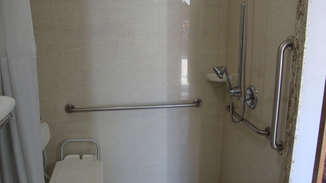 Photo of Bathroom in Southwestern Sacramento