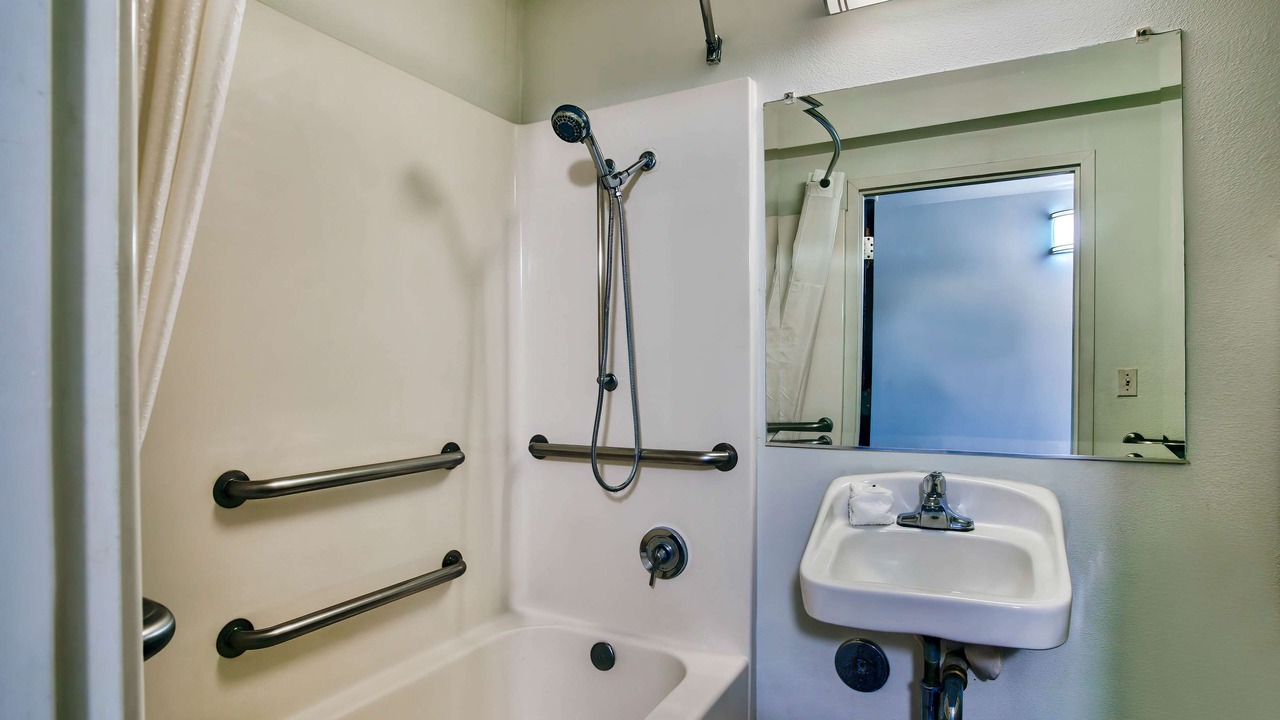 Photo of Bathroom in Hesperia