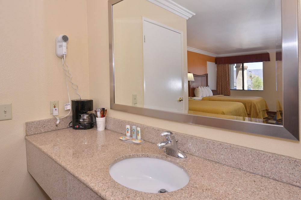 Photo of Bathroom in Lake Elsinore