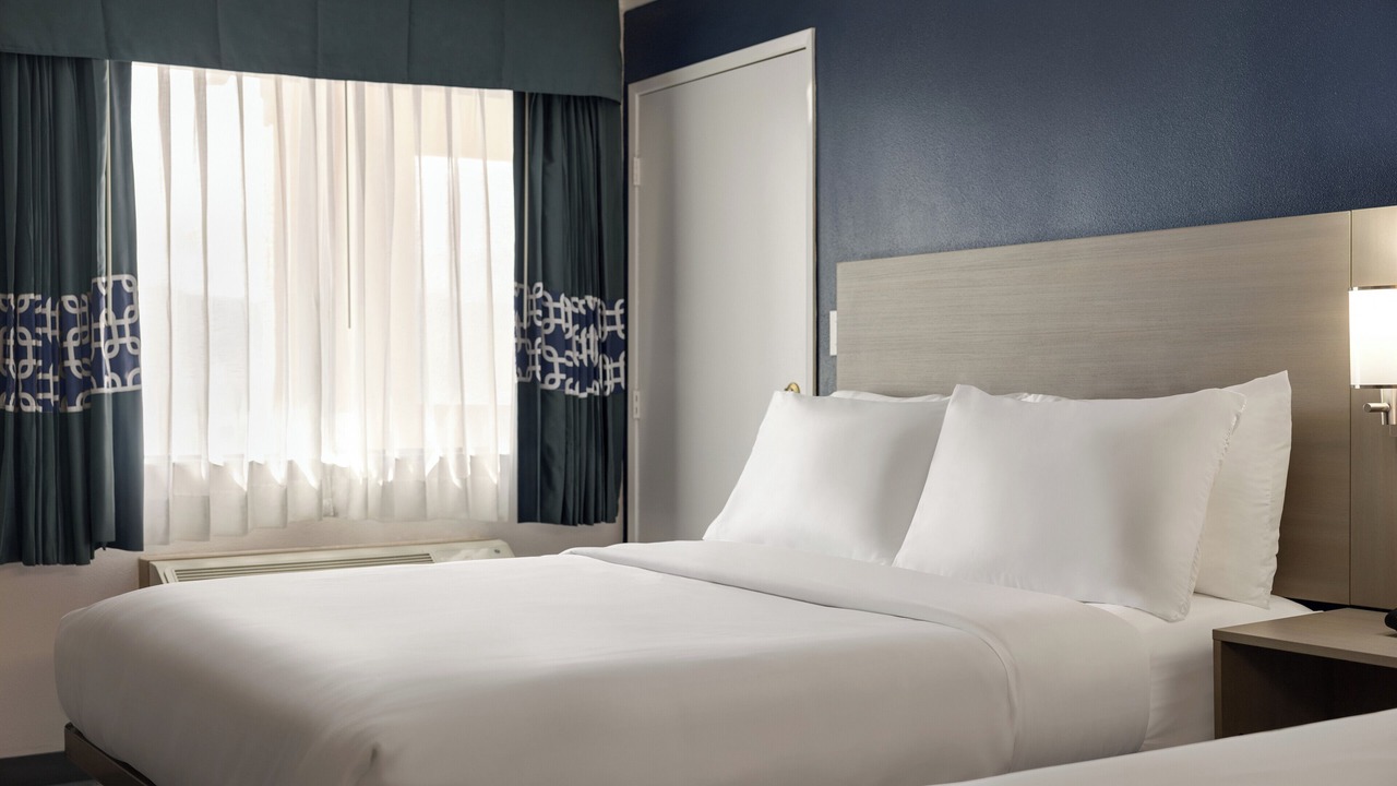 Photo of Bedroom in Lake Elsinore