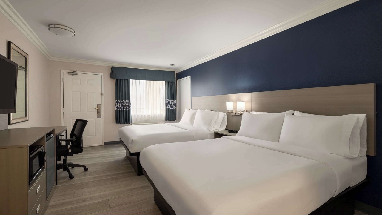 Photo of Bedroom in Lake Elsinore