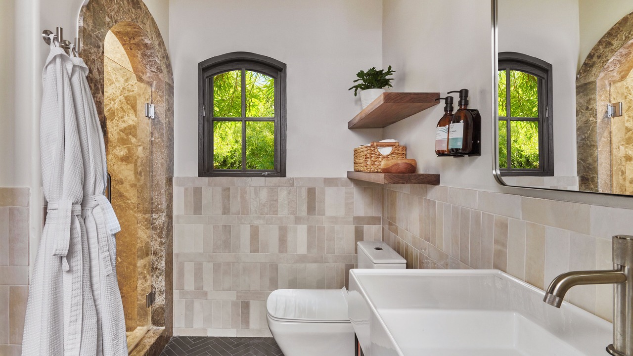 Photo of Bathroom in Historic Tennis Club