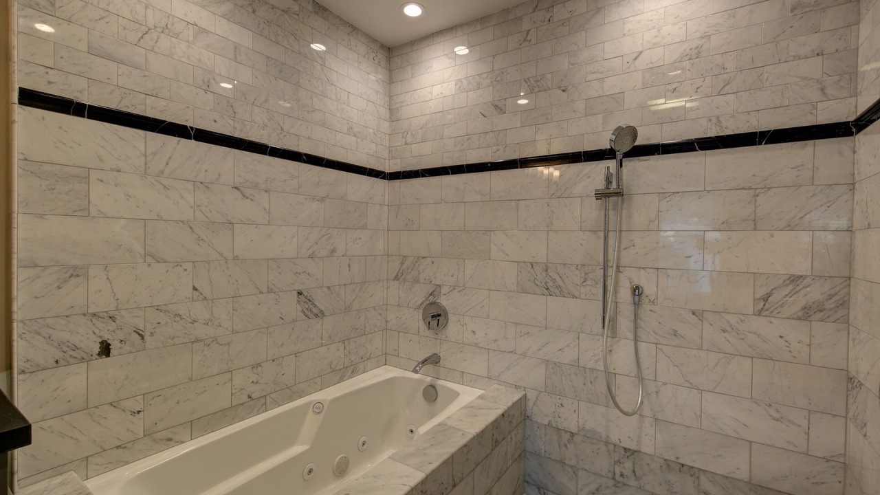 Photo of Bathroom in Avalon