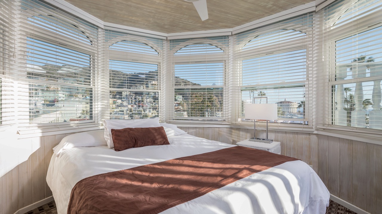 Photo of Bedroom in Avalon