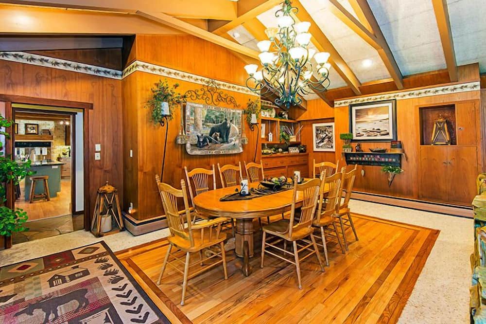 Photo of Kitchen in South Lake Tahoe