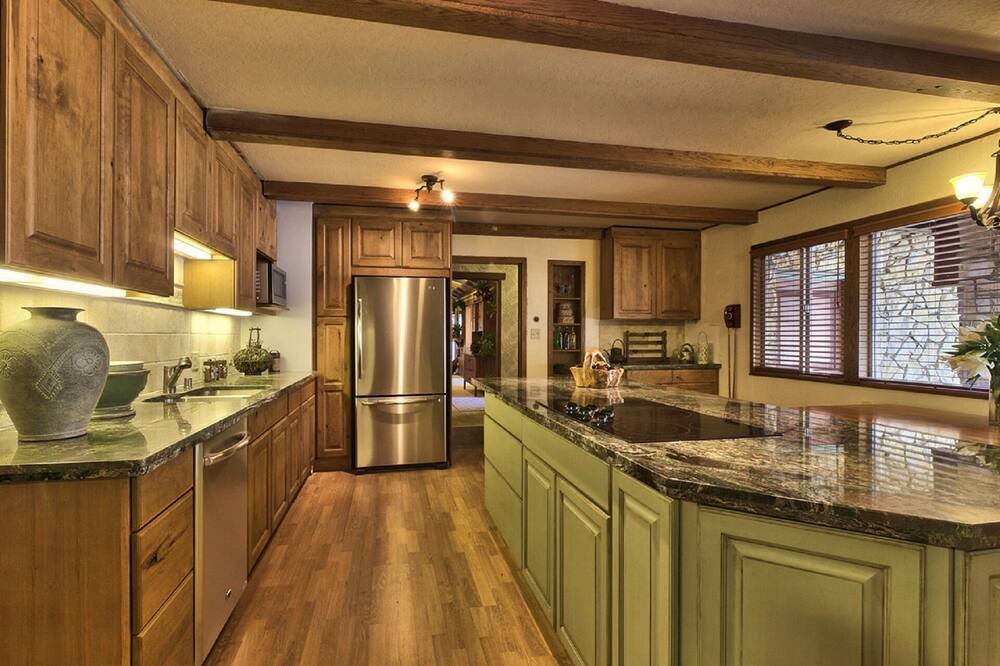 Photo of Kitchen in South Lake Tahoe