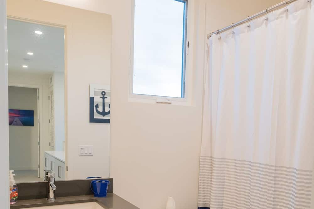 Photo of Bathroom in Imperial Beach