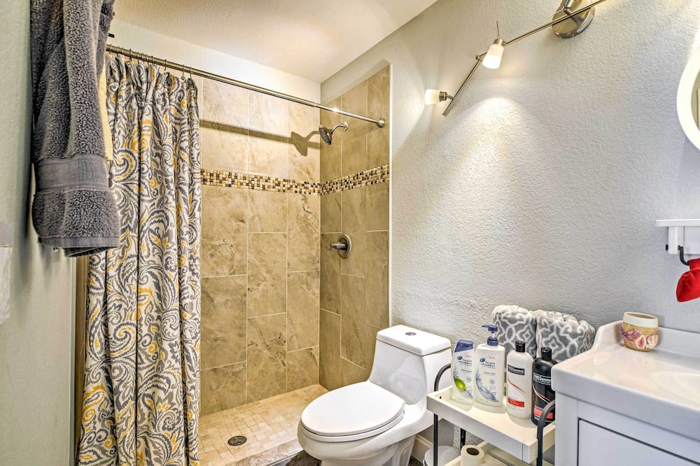 Photo of Bathroom in South Natomas