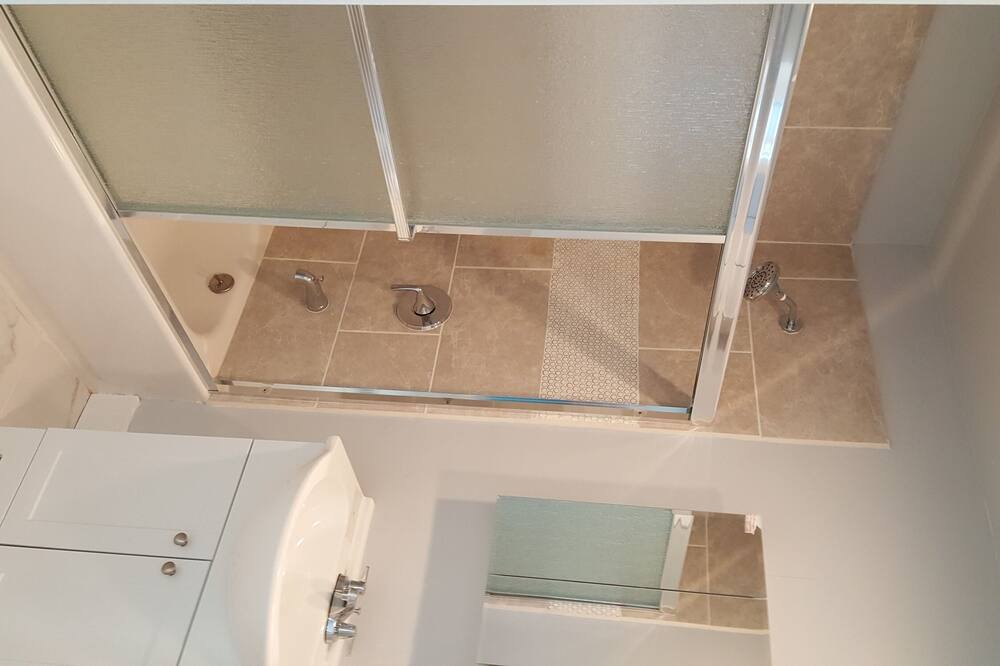 Photo of Bathroom in West Hills