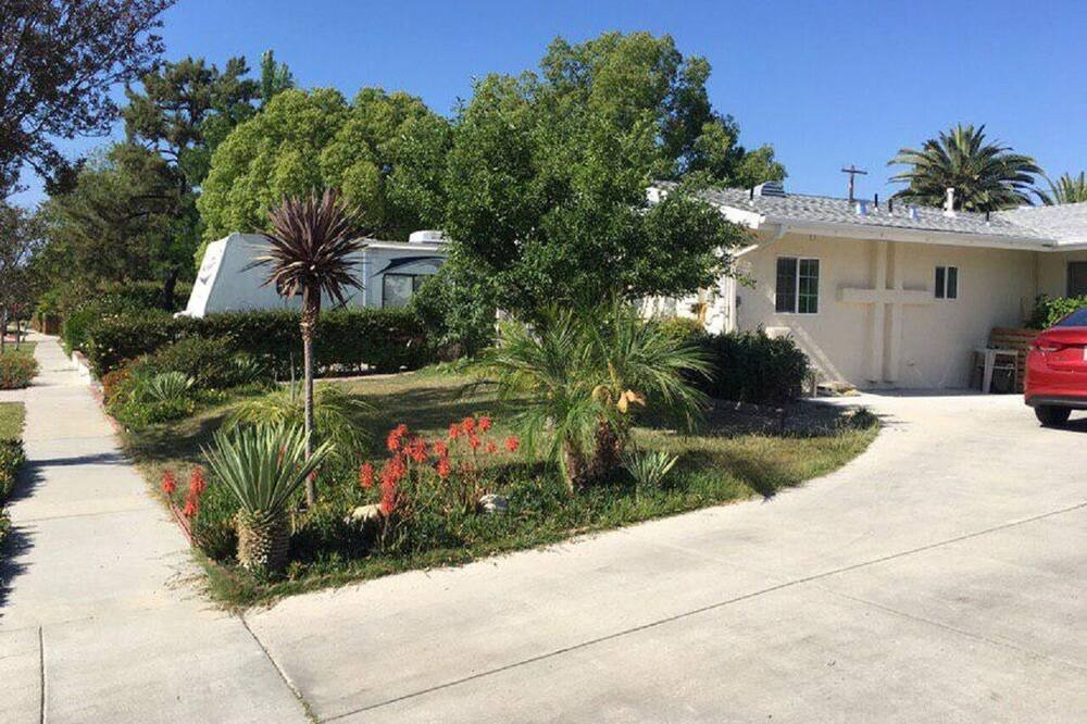 Photo of Outdoor in West Hills
