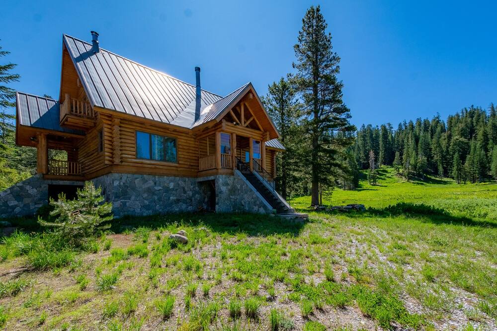 Photo of Outdoor in Pioneer