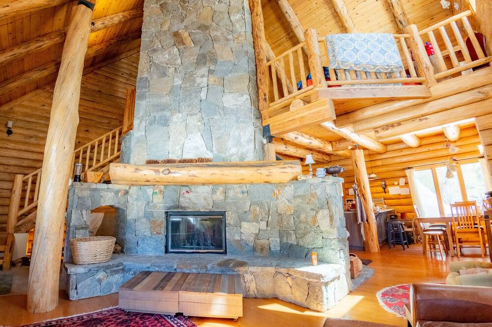 Photo of Livingroom in Pioneer