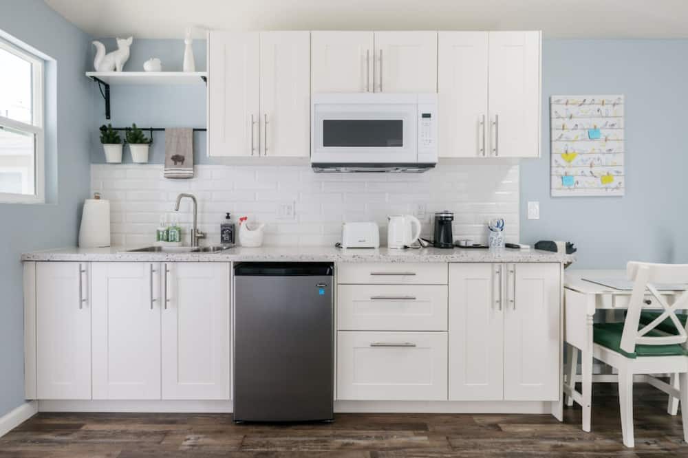 Photo of Kitchen in East Palo Alto