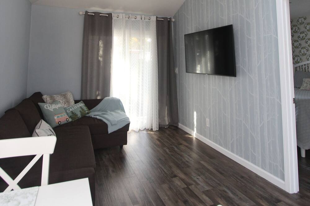 Photo of Bedroom in East Palo Alto