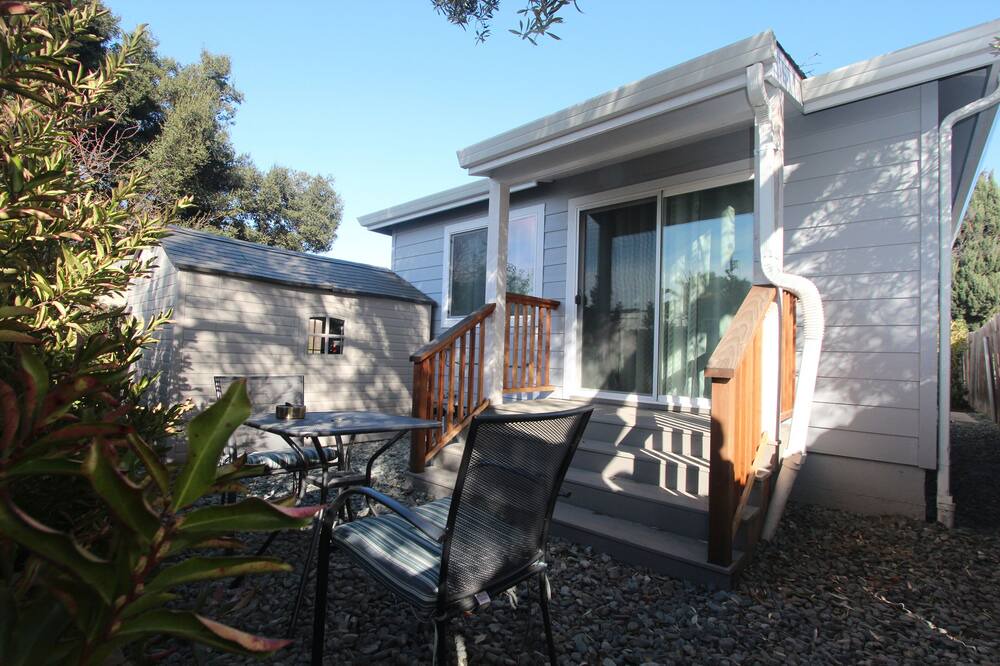Photo of Patio Balcony in East Palo Alto