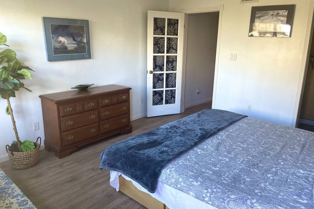 Photo of Bedroom in Outer Mission