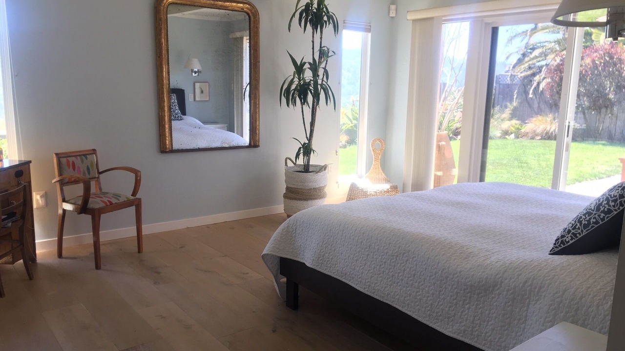 Photo of Bedroom in Highlands-Baywood Park