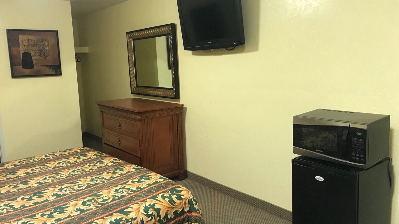 Photo of Bedroom in Central Escondido