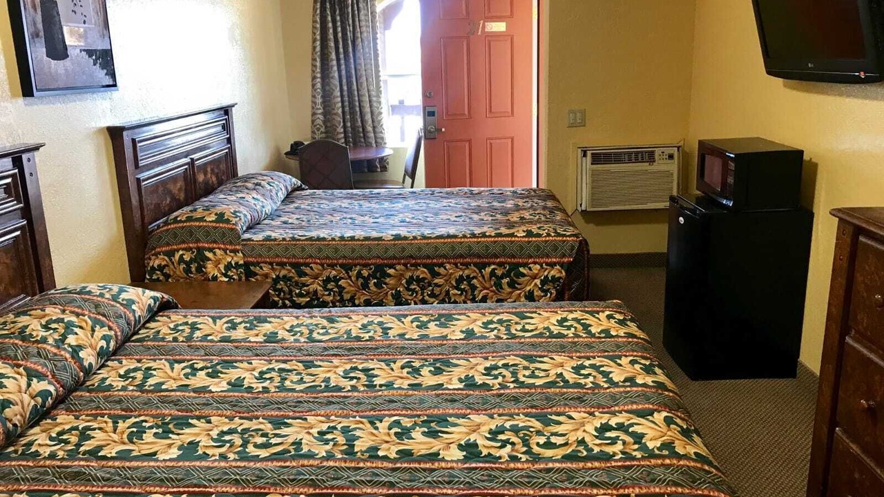 Photo of Bedroom in Central Escondido