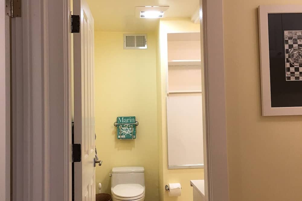 Photo of Bathroom in Almonte