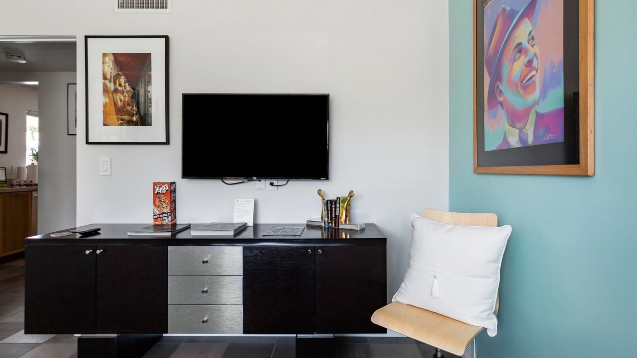 Photo of Livingroom in Deepwell Estates