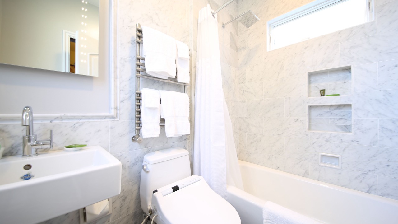 Photo of Bathroom in Lower Pacific Heights