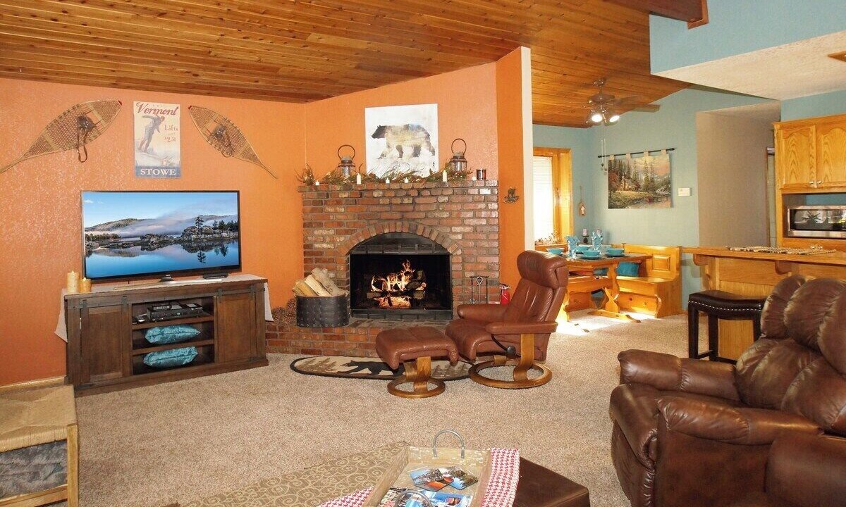Photo of Livingroom in Big Bear City
