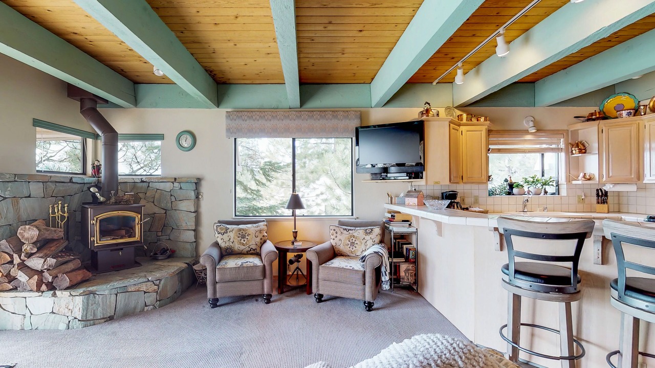 Photo of Livingroom in Tahoya Shores