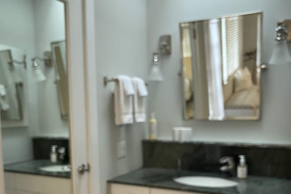 Photo of Bathroom in Marina District
