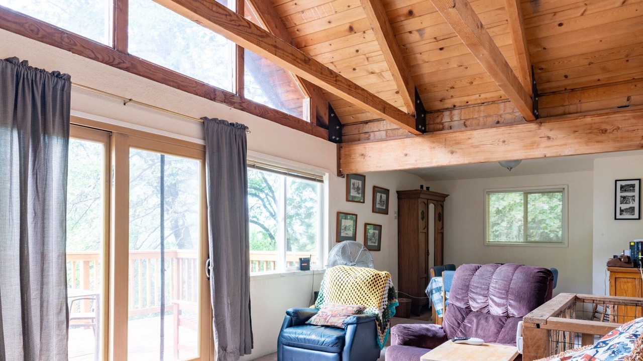 Photo of Livingroom in Sierra City
