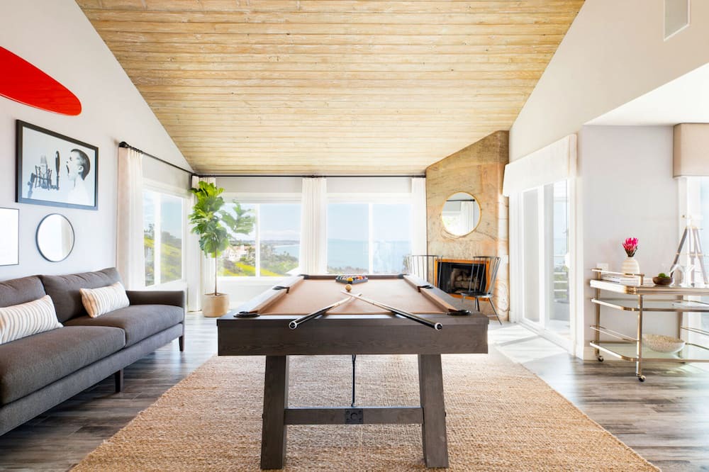Photo of Bedroom in Western Malibu