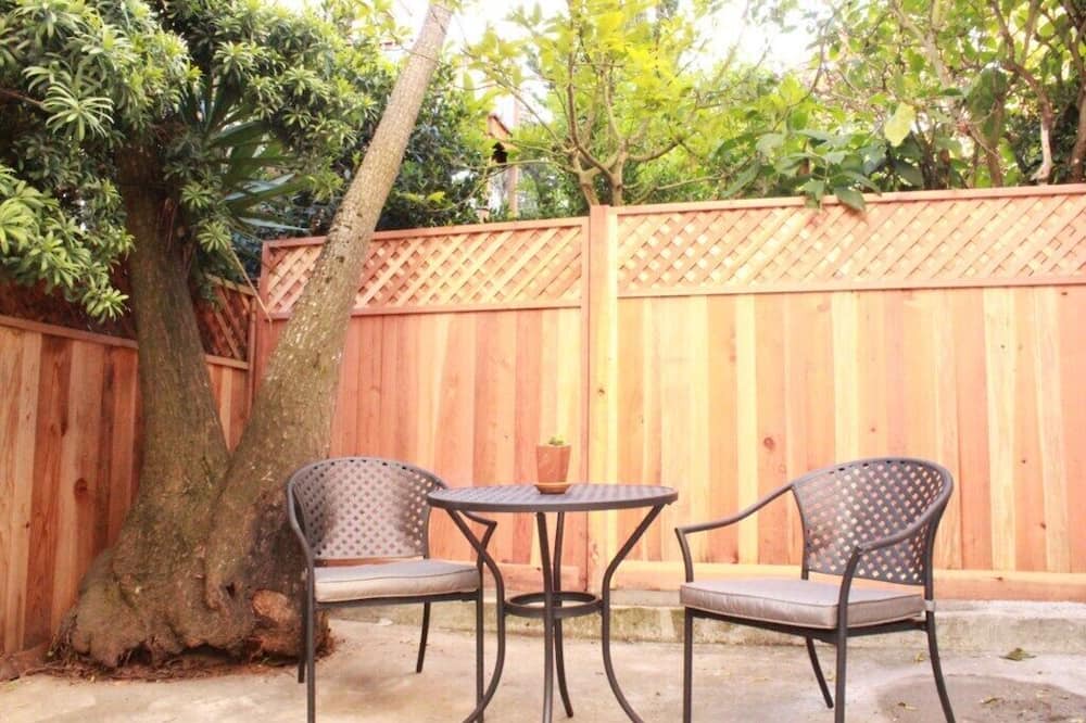 Photo of Others in Ashbury Heights