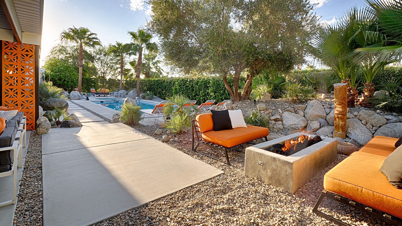 Photo of Outdoor in Racquet Club Estates