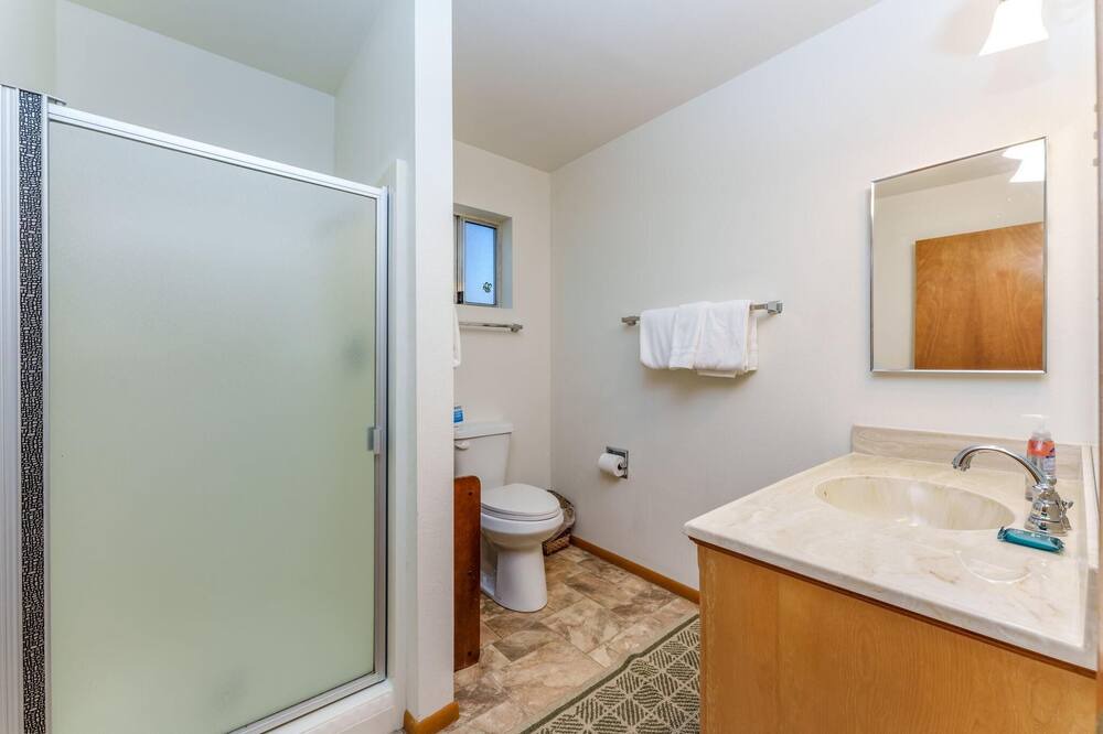 Photo of Bathroom in Yosemite West