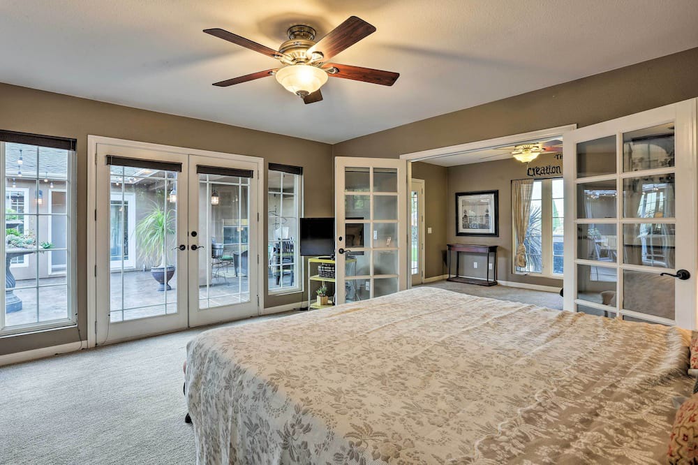 Photo of Bedroom in Lincoln Acres