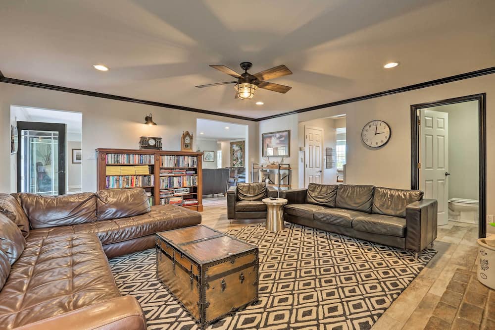 Photo of Bedroom in Lincoln Acres
