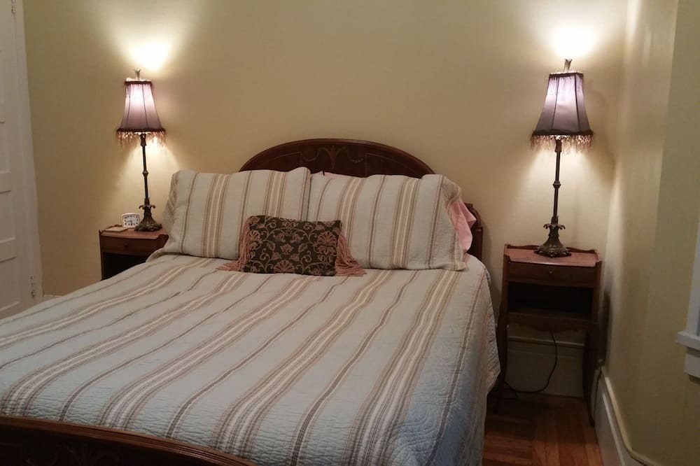 Photo of Bedroom in Nob Hill