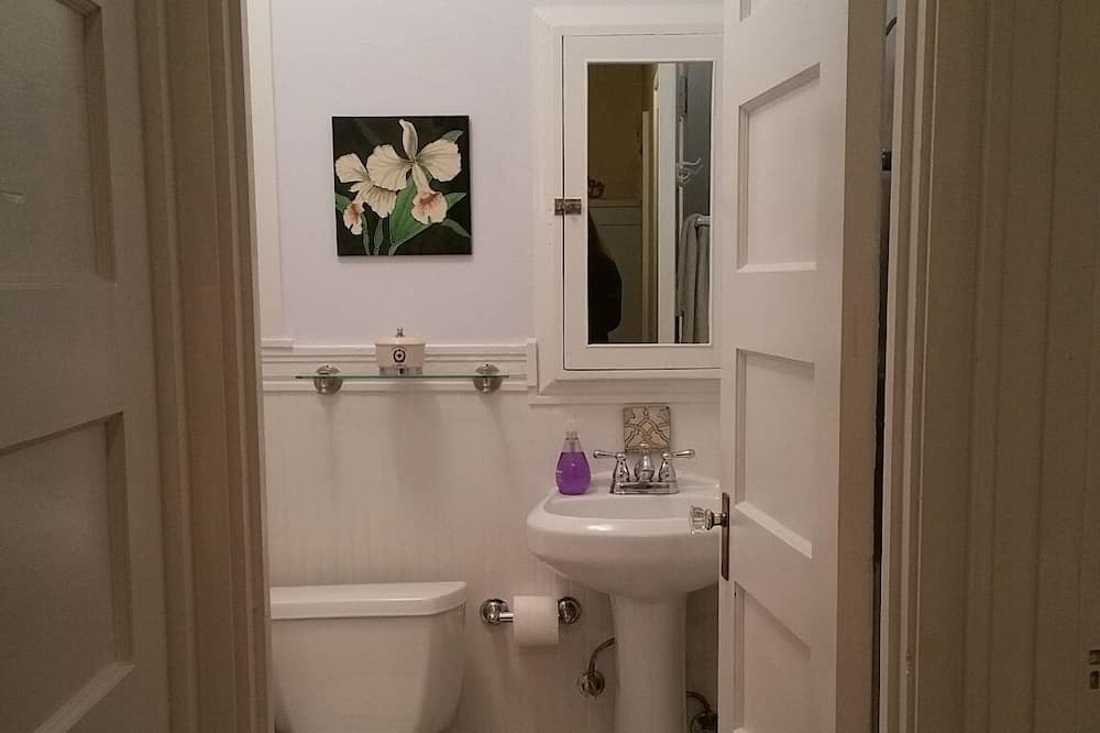 Photo of Bathroom in Nob Hill
