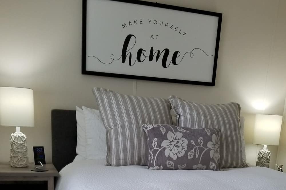 Photo of Bedroom in Loma Portal