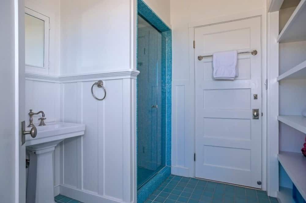 Photo of Bathroom in Padaro Lane