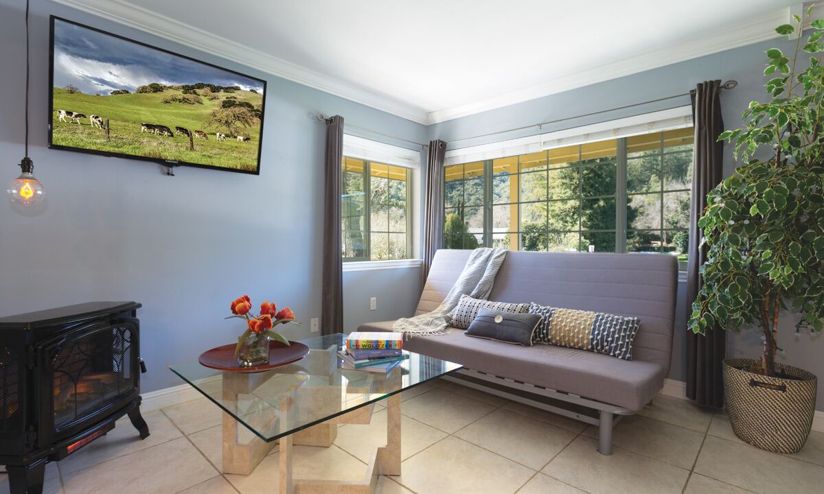 Photo of Livingroom in Upper Lake