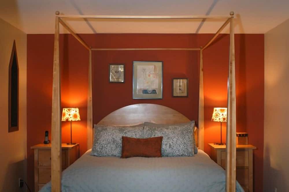 Photo of Bedroom in Point Reyes Station